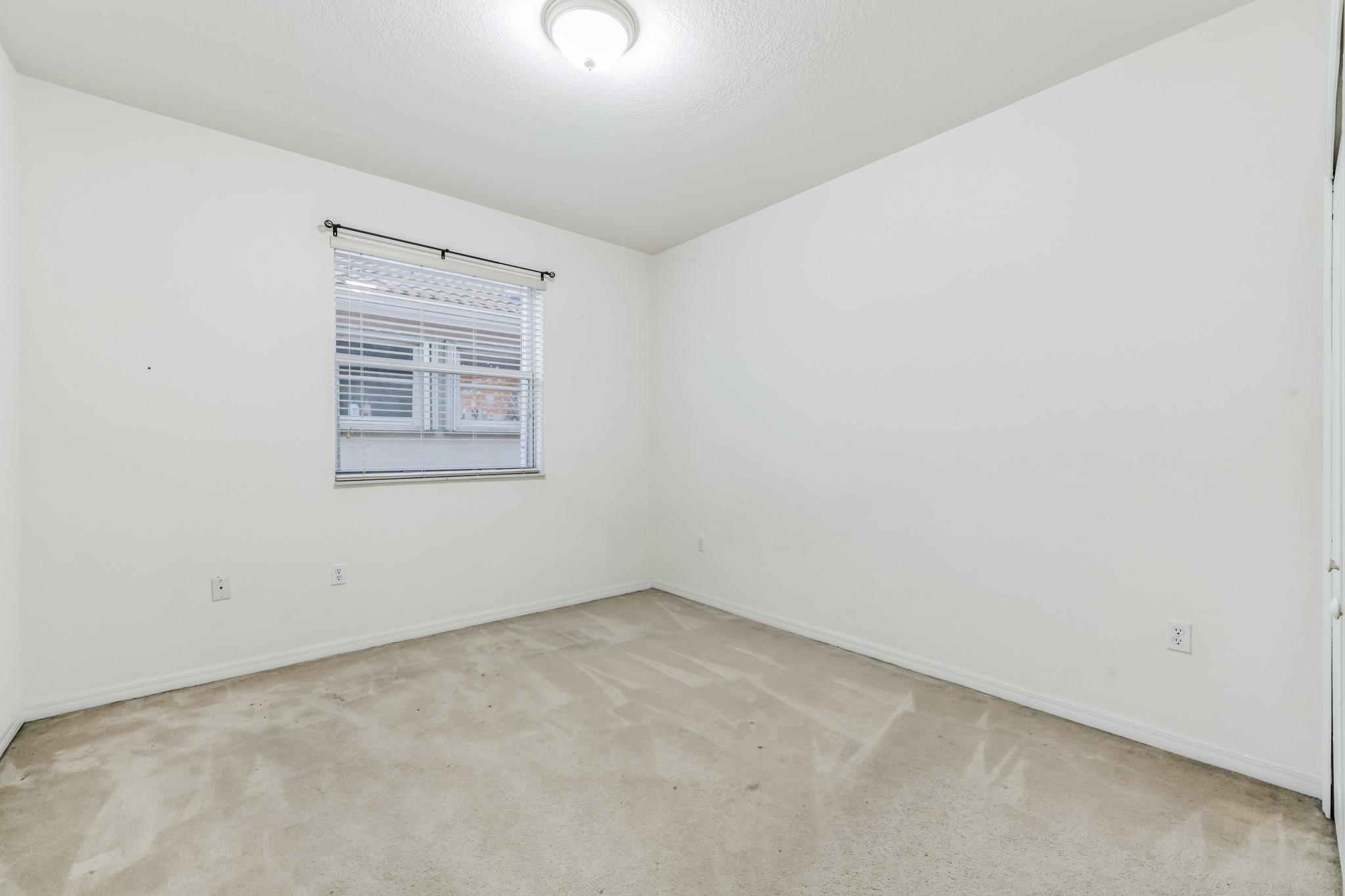 TAMIAMI TRAIL - Residential