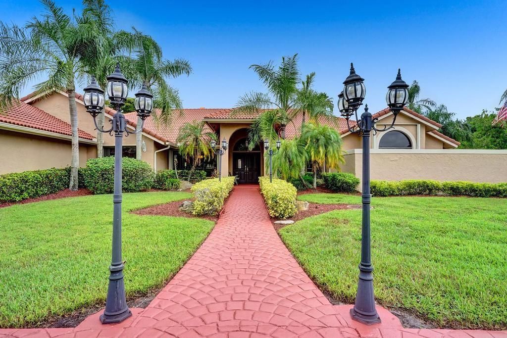 Photo of 11919 SW 42 Court, Davie, FL 33330 (MLS # F10369040)