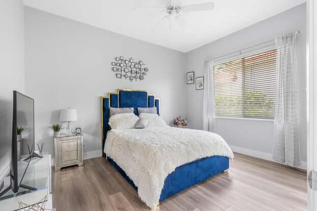 ISLES AT WELLINGTON 3 - Residential Lease