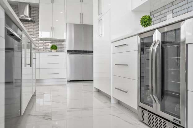 ISLES AT WELLINGTON 3 - Residential Lease