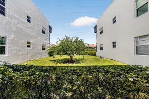 Tiny photo for 487 Normandy K, Delray Beach, FL 33484 (MLS # B26089303)