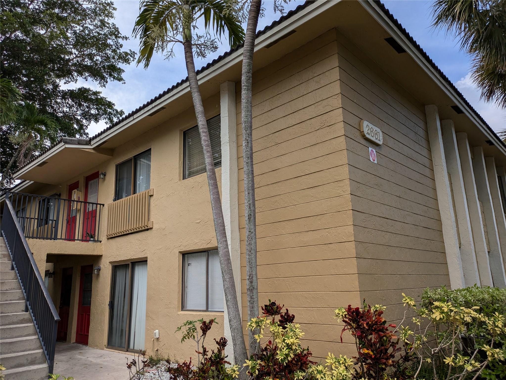 Great 2/1 on the 2nd floor of small, cozy community, light and bright with water view, brand new luxury vinyl flooring..no carpet, washer and dryer inside unit, painted, cleaned and ready to move in! Near shopping, dining, good schools, parks, public transportation, and much more! Association requires tenant to have income 3 x‘s the rent and 620 credit score.