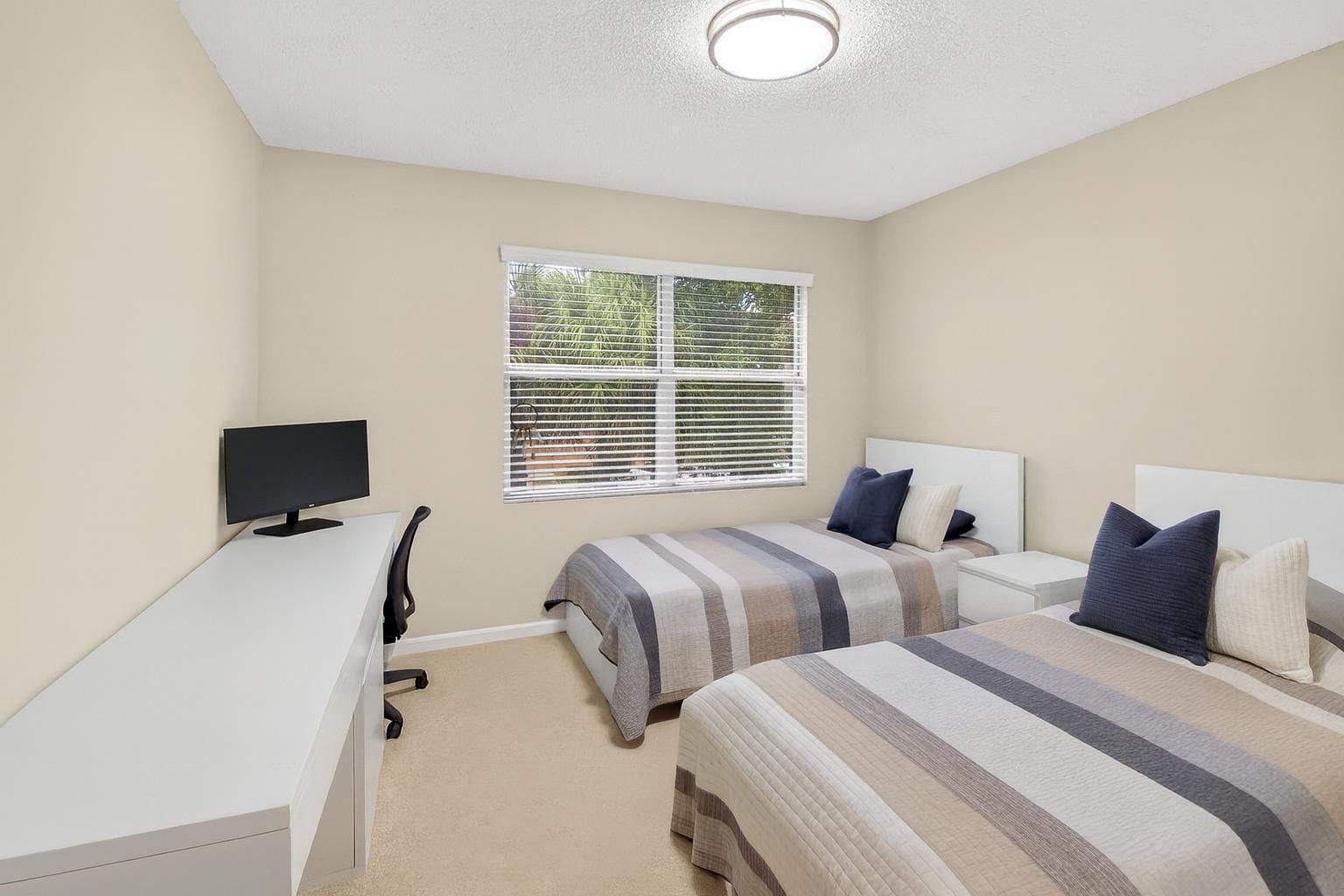 LAS FLORES - Residential