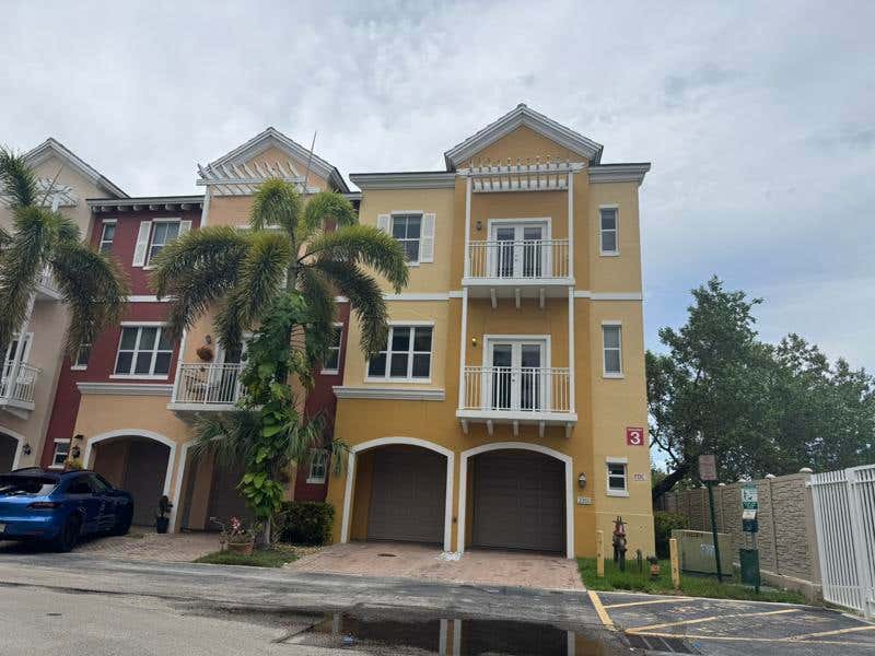Photo of 2351 Vintage Drive #2351, Lighthouse Point, FL 33064 (MLS # B26036106)
