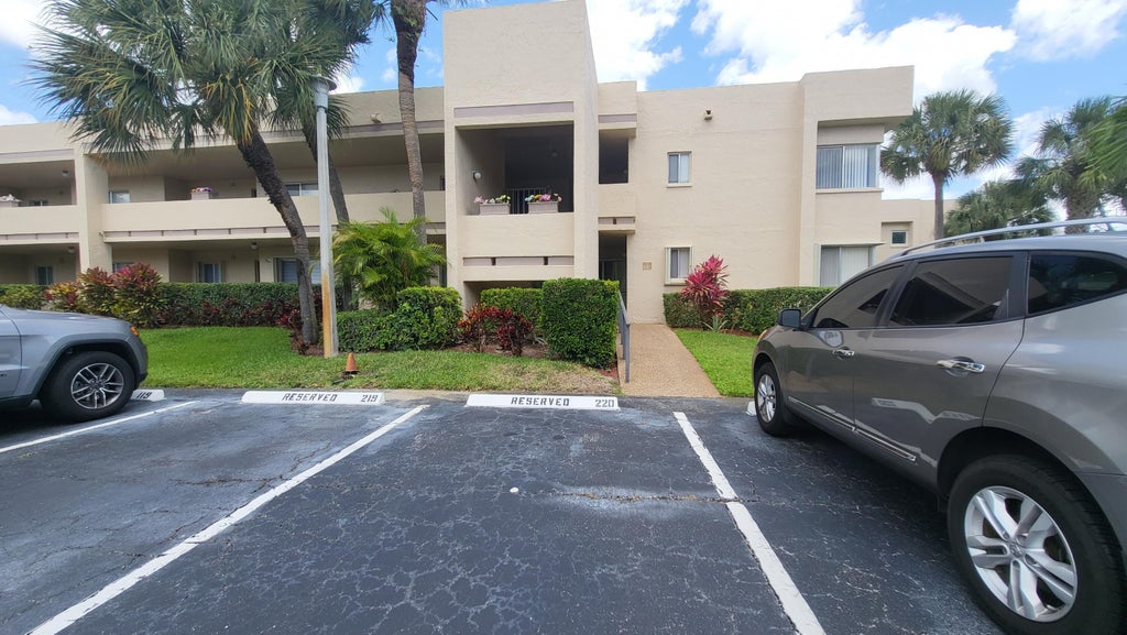 Photo of 3212 STRAWFLOWER Way #220, Lake Worth, FL 33467 (MLS # B26090354)