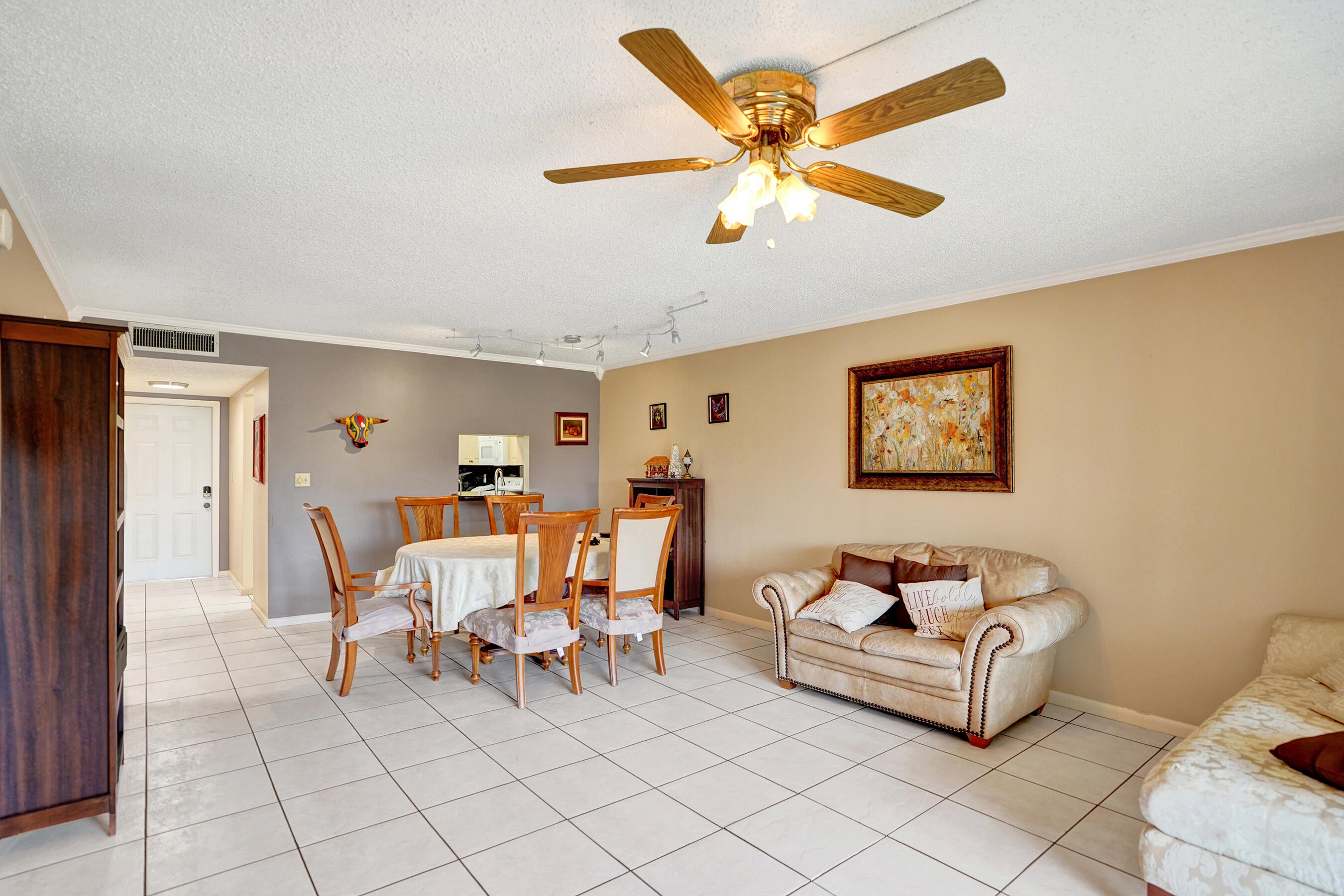 8801 NW 38th Drive 204b, Coral Springs FL 33065