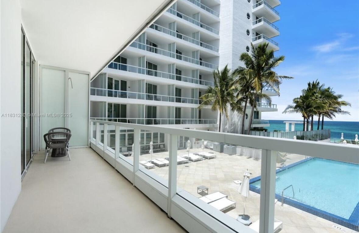 FONTAINEBLEAU III OCEAN C - Residential