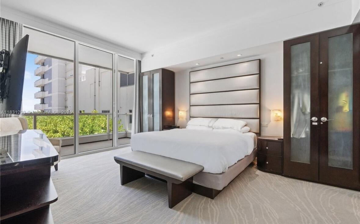 FONTAINEBLEAU III OCEAN C - Residential