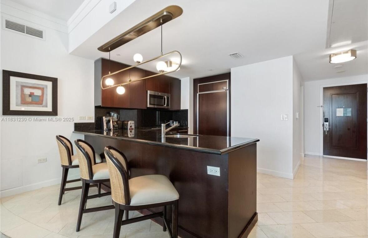 FONTAINEBLEAU III OCEAN C - Residential