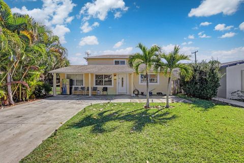 Property photo of 1400 Cardinal Lane, Lantana, FL 33462