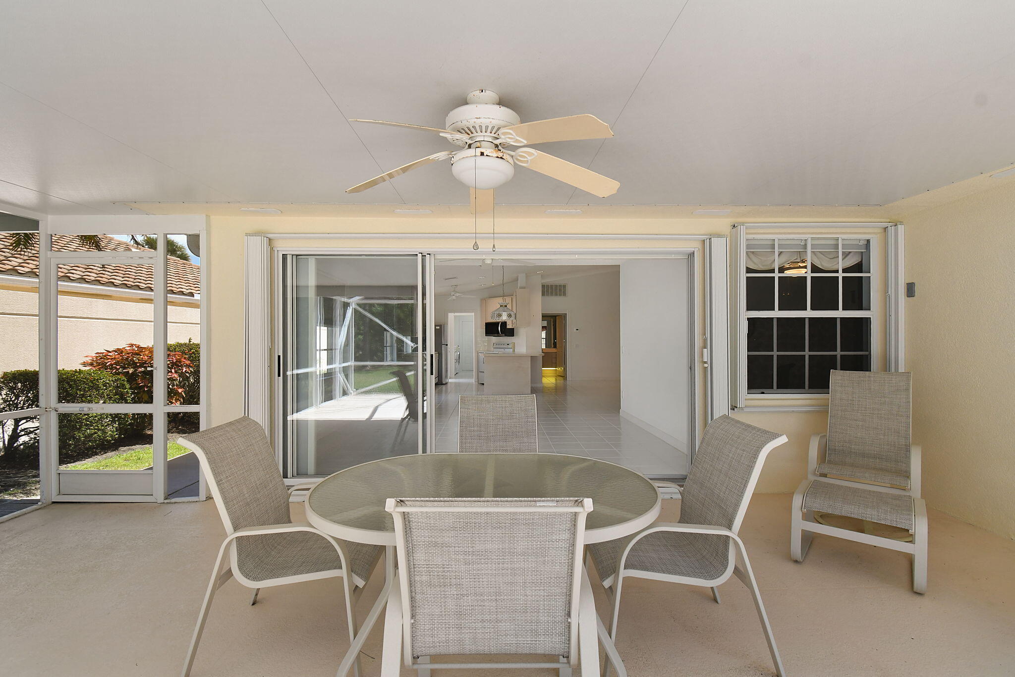 DOUBLE TREE - Residential