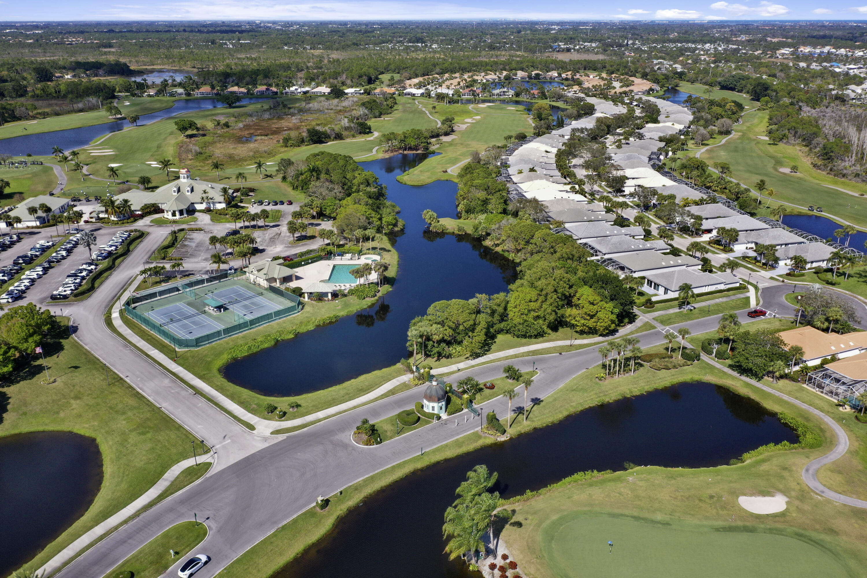 DOUBLE TREE - Residential