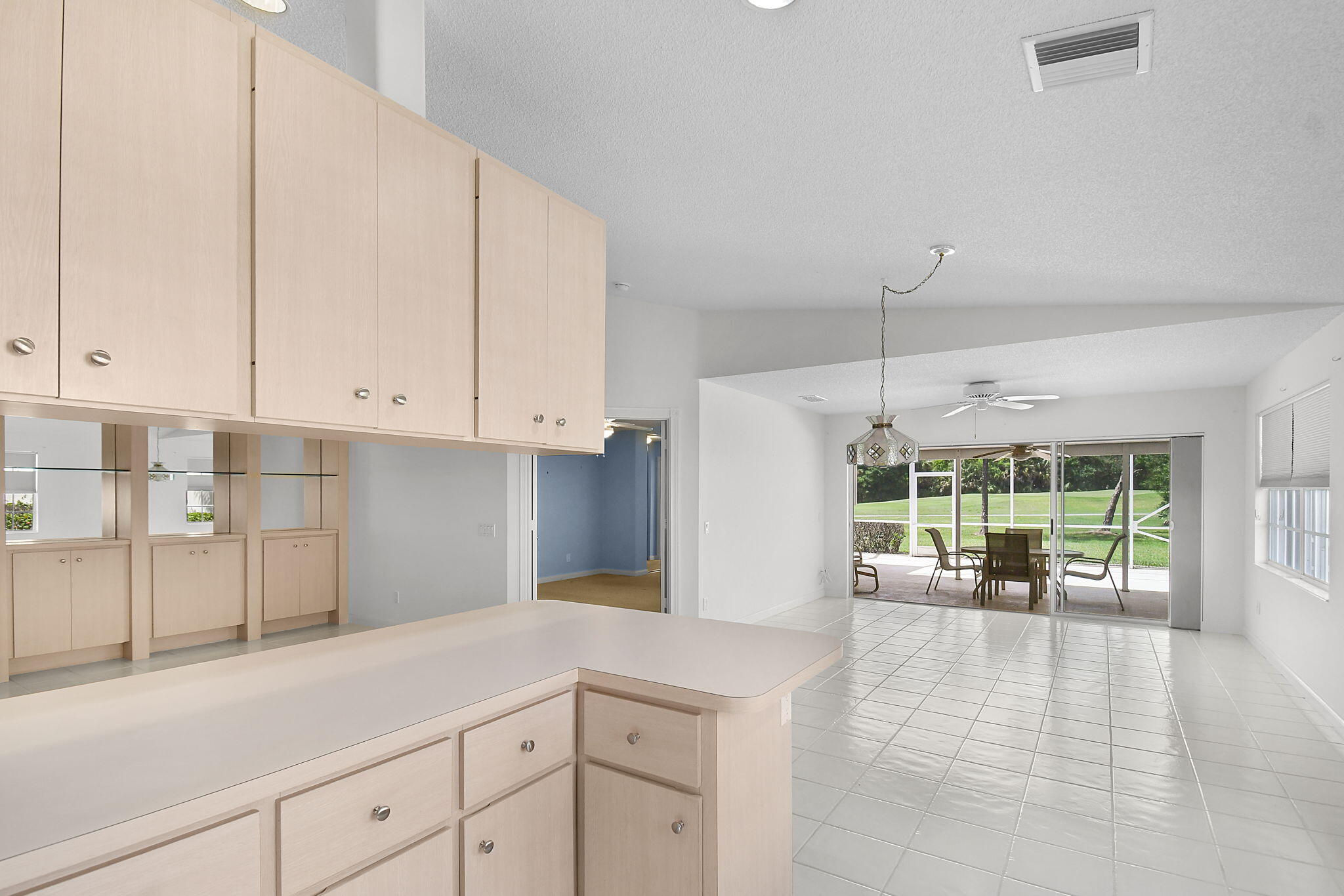 DOUBLE TREE - Residential