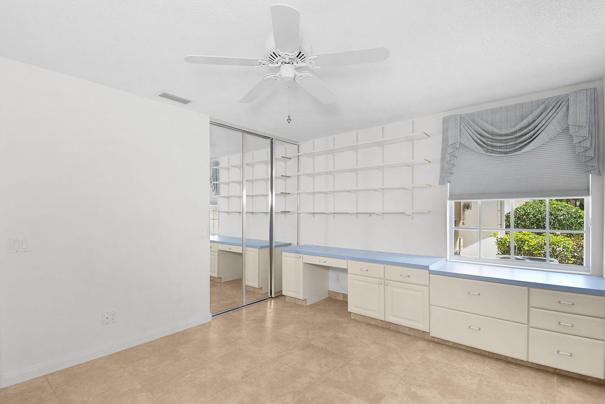 DOUBLE TREE - Residential