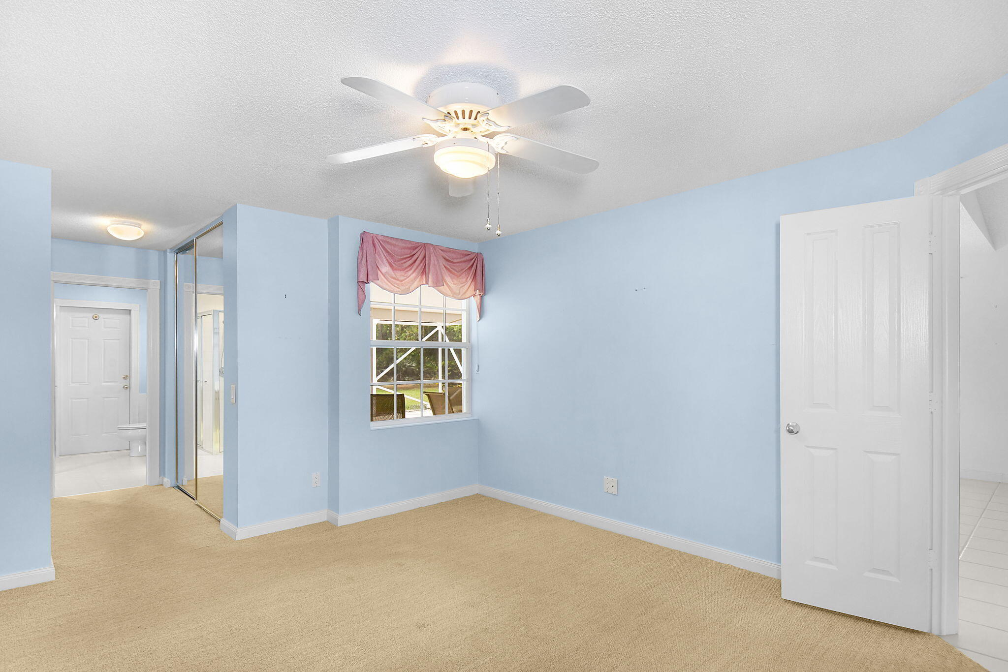 DOUBLE TREE - Residential