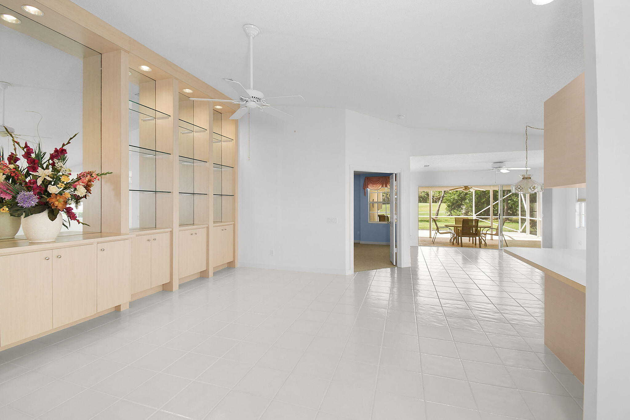 DOUBLE TREE - Residential