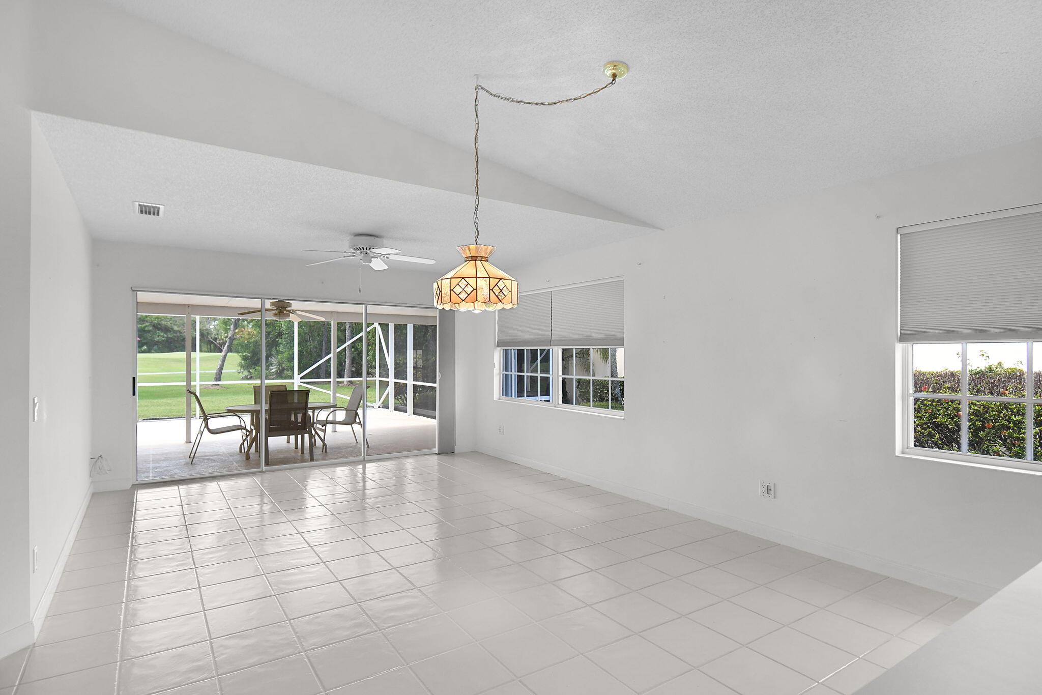 DOUBLE TREE - Residential