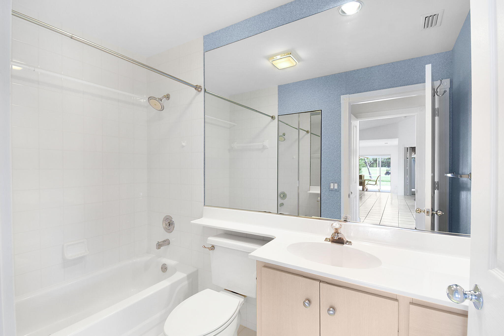 DOUBLE TREE - Residential