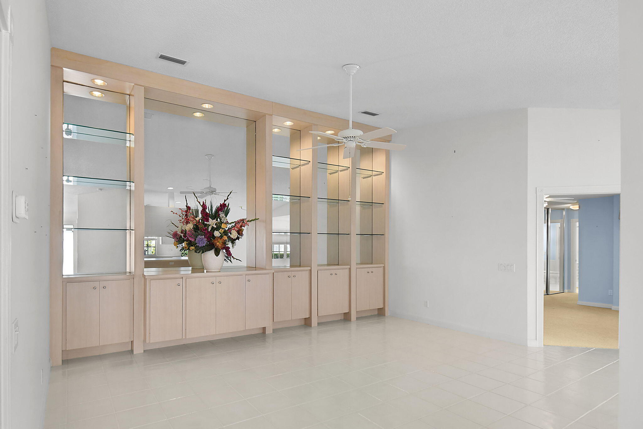 DOUBLE TREE - Residential