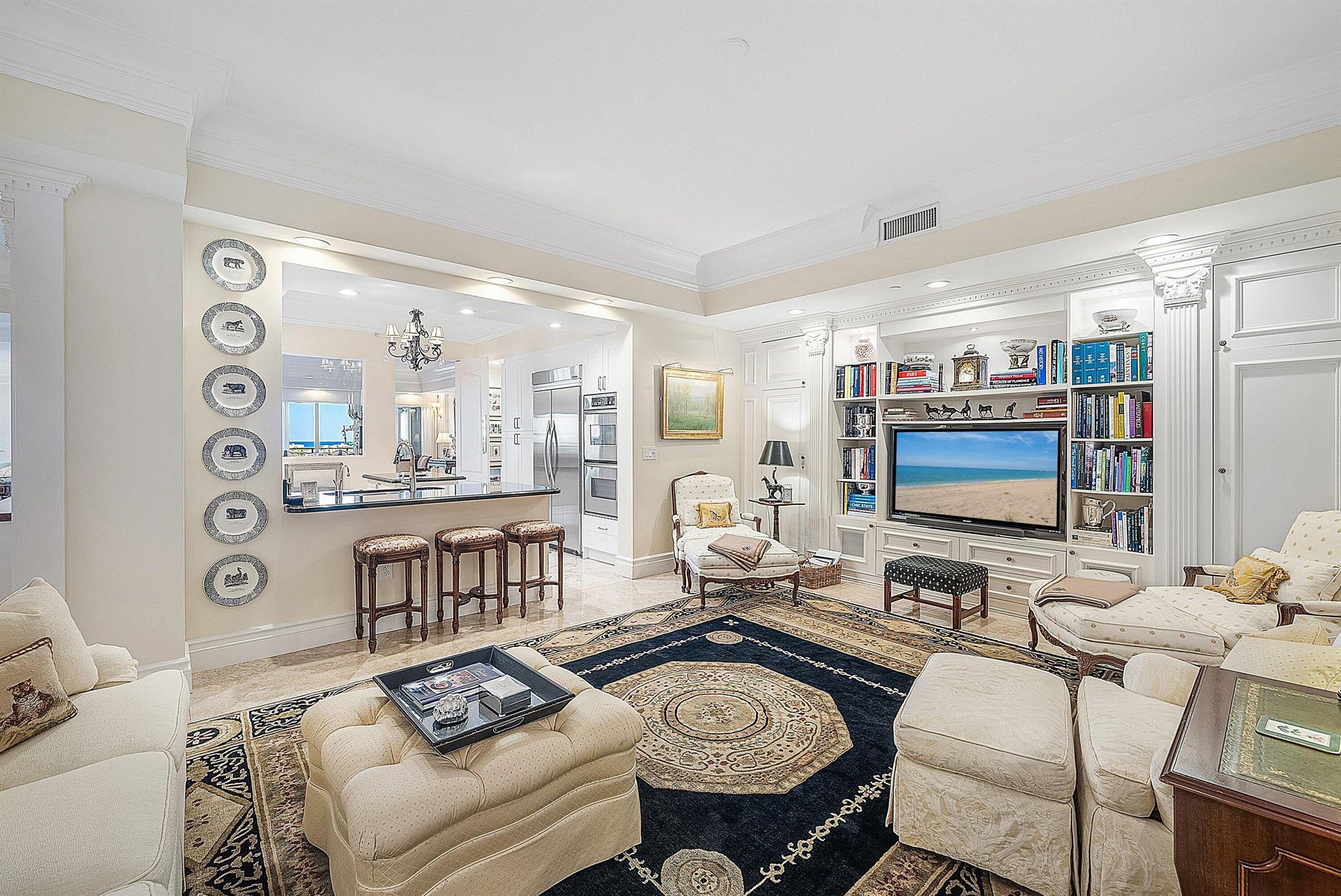 ESPLANADE GRANDE CONDO - Residential