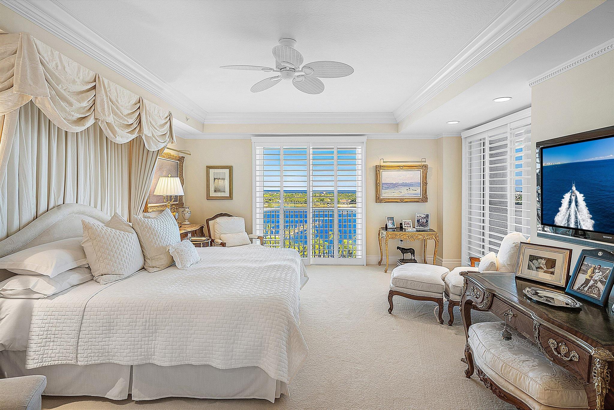 ESPLANADE GRANDE CONDO - Residential