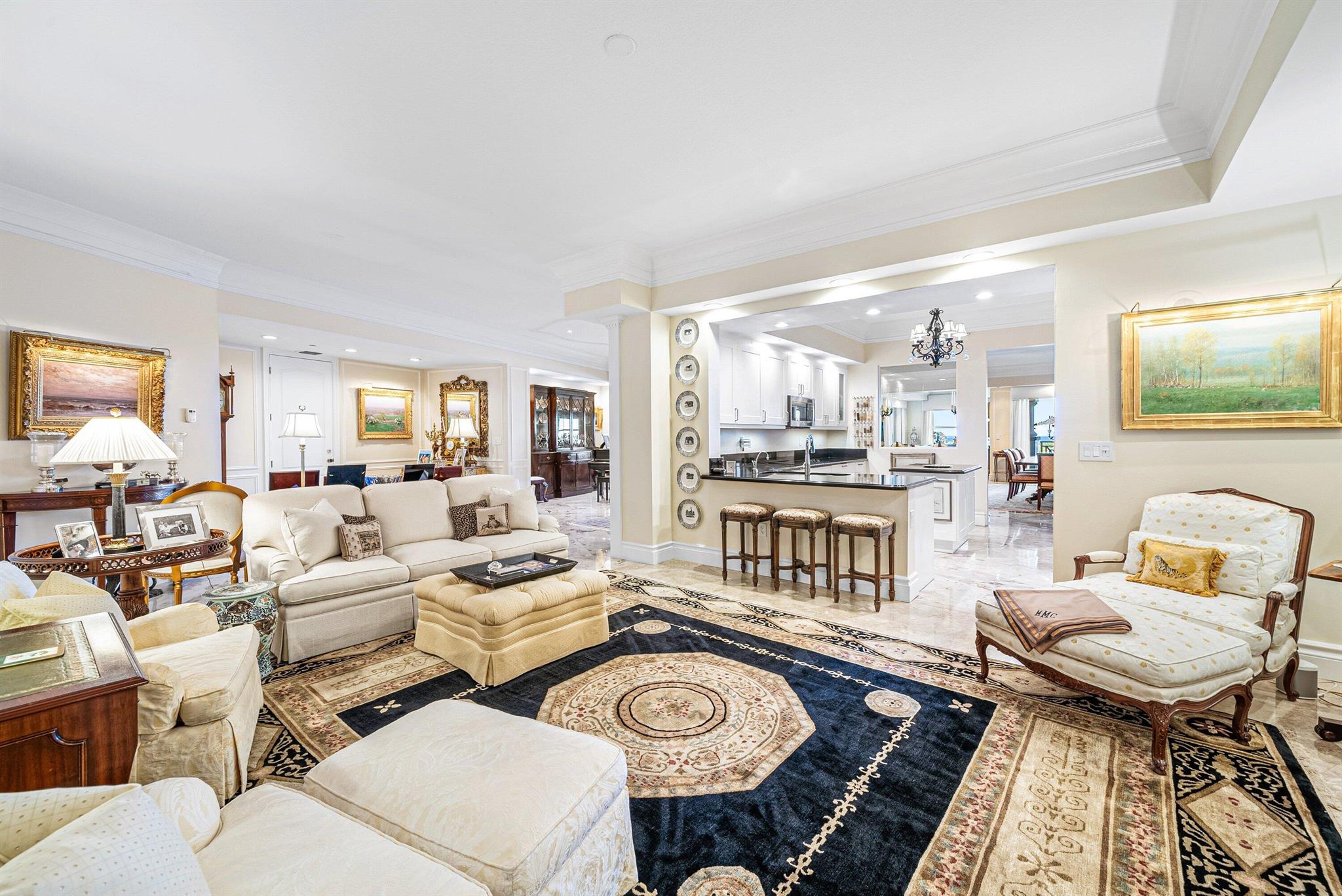 ESPLANADE GRANDE CONDO - Residential