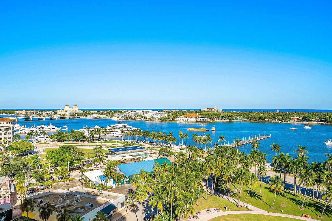 ESPLANADE GRANDE CONDO - Residential