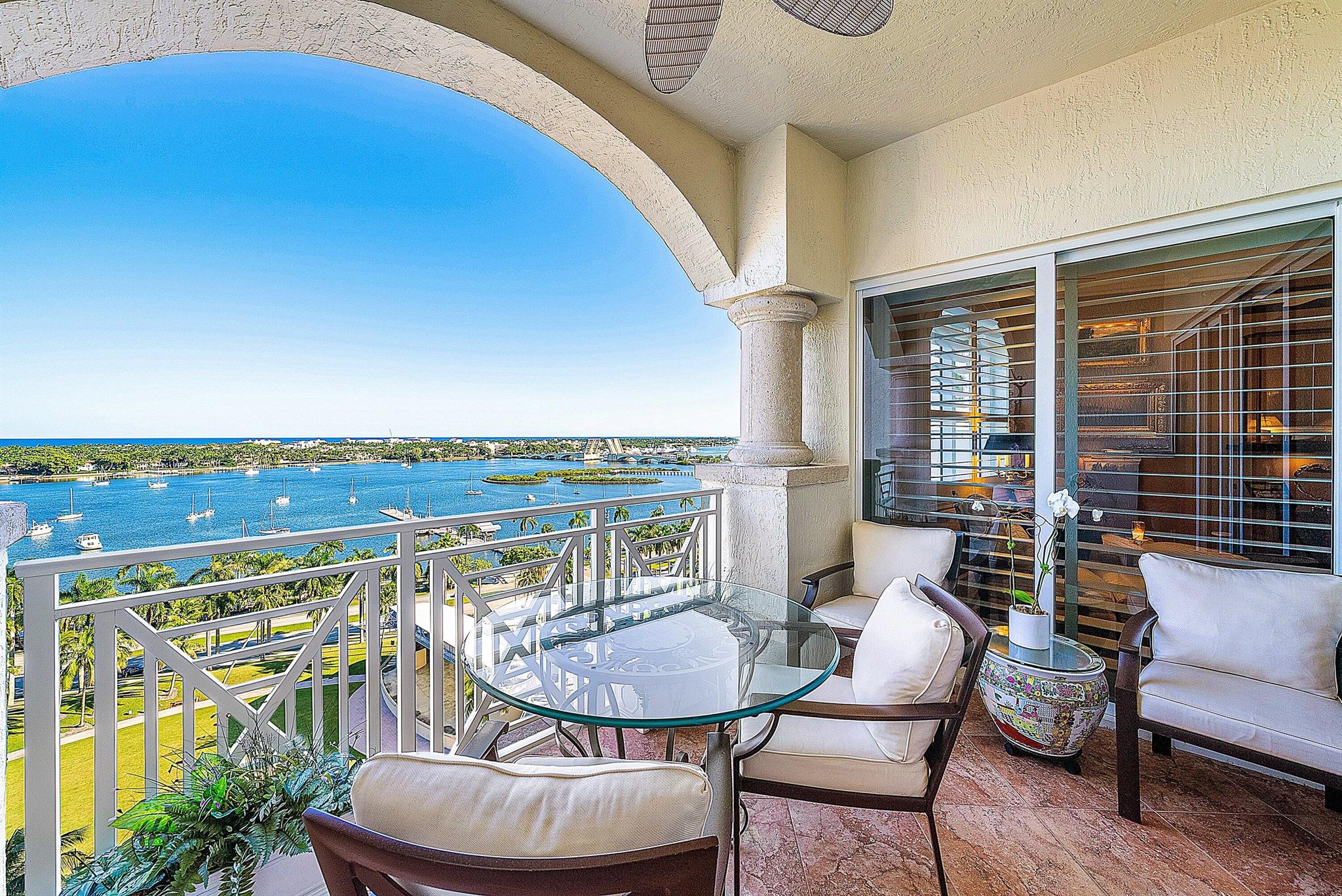 ESPLANADE GRANDE CONDO - Residential