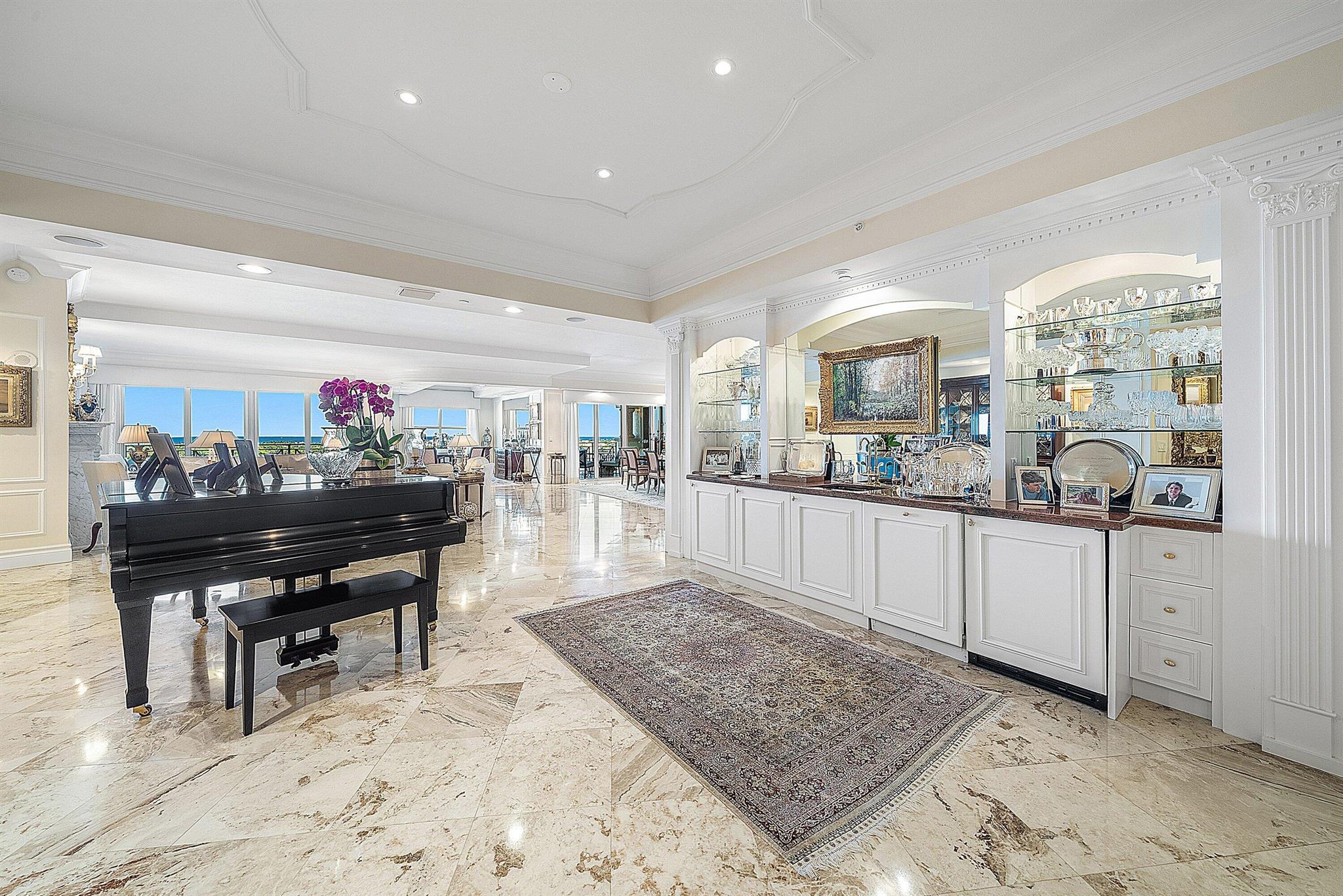 ESPLANADE GRANDE CONDO - Residential