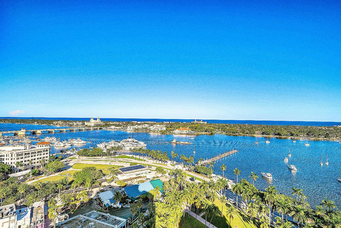 ESPLANADE GRANDE CONDO - Residential