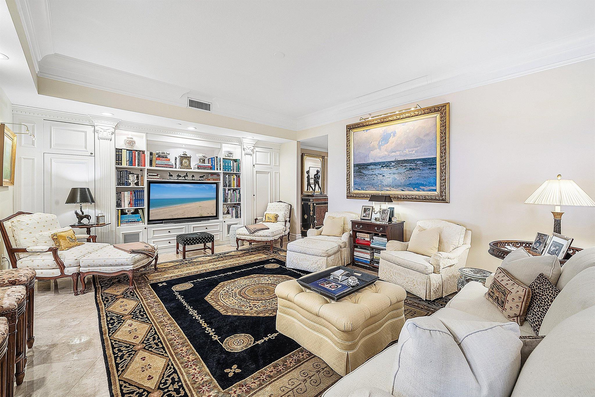 ESPLANADE GRANDE CONDO - Residential