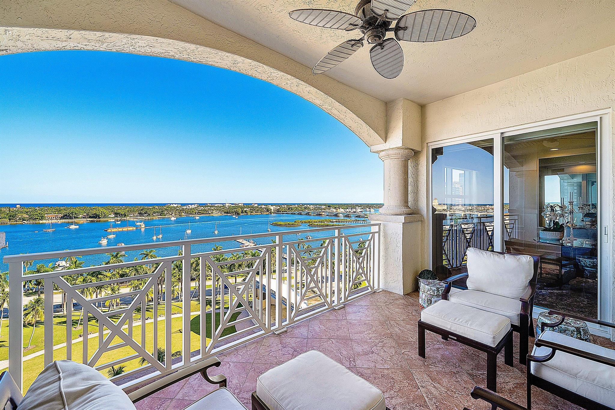 ESPLANADE GRANDE CONDO - Residential