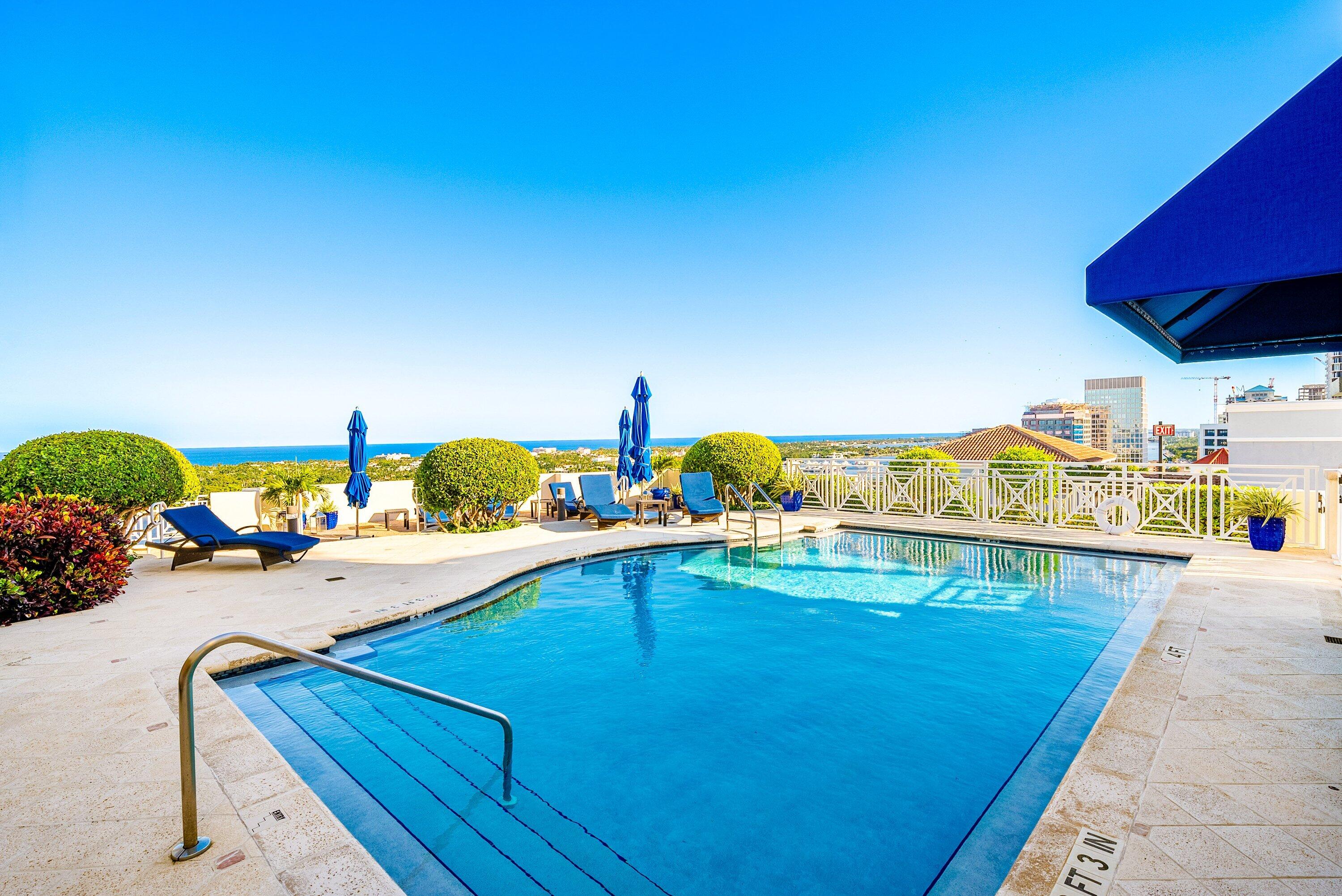 ESPLANADE GRANDE CONDO - Residential