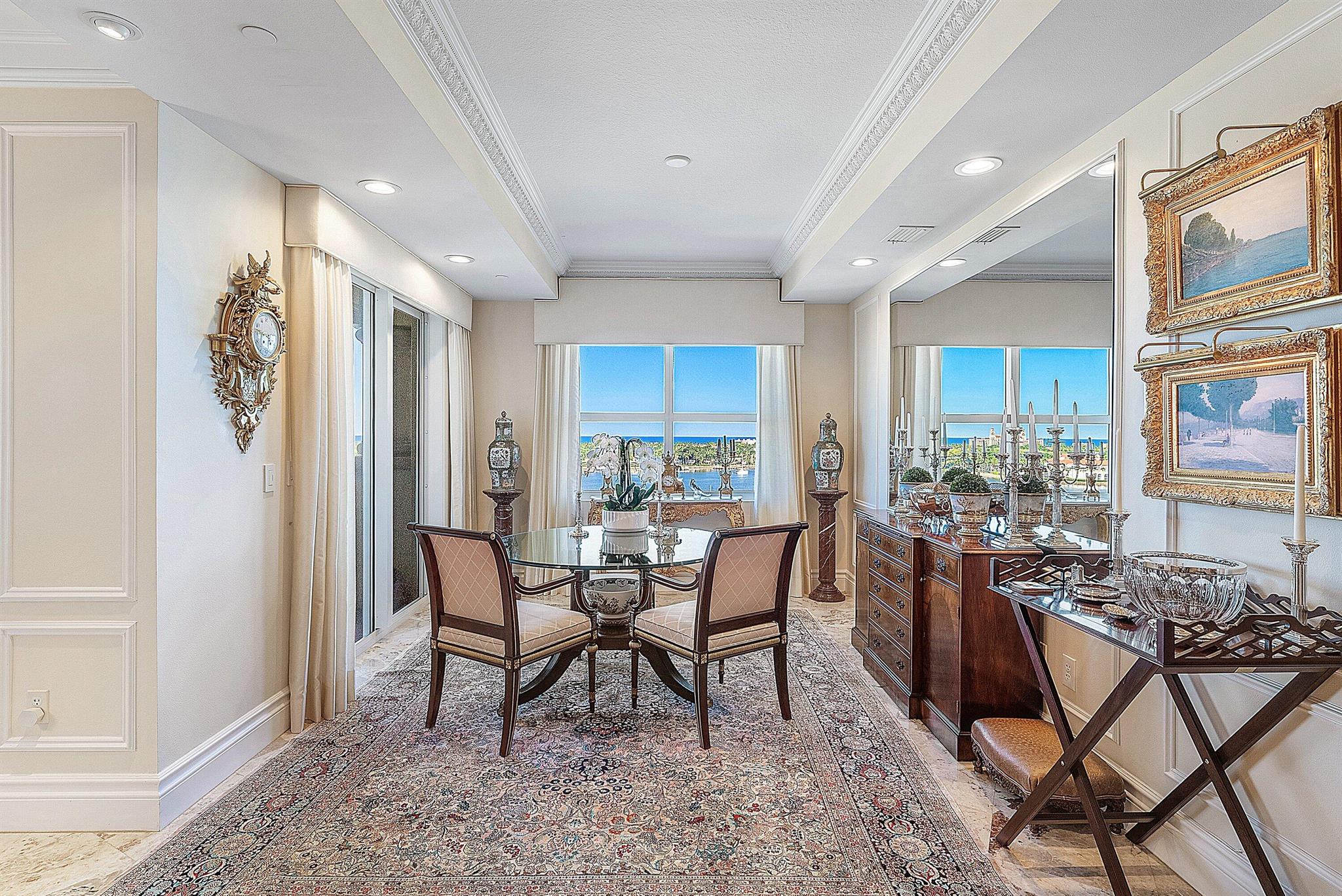 ESPLANADE GRANDE CONDO - Residential