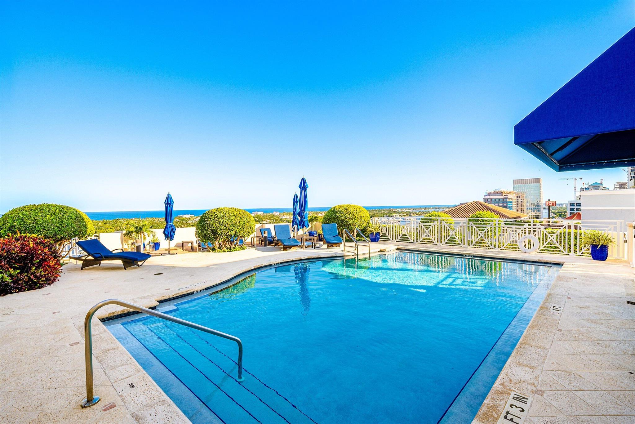 ESPLANADE GRANDE CONDO - Residential