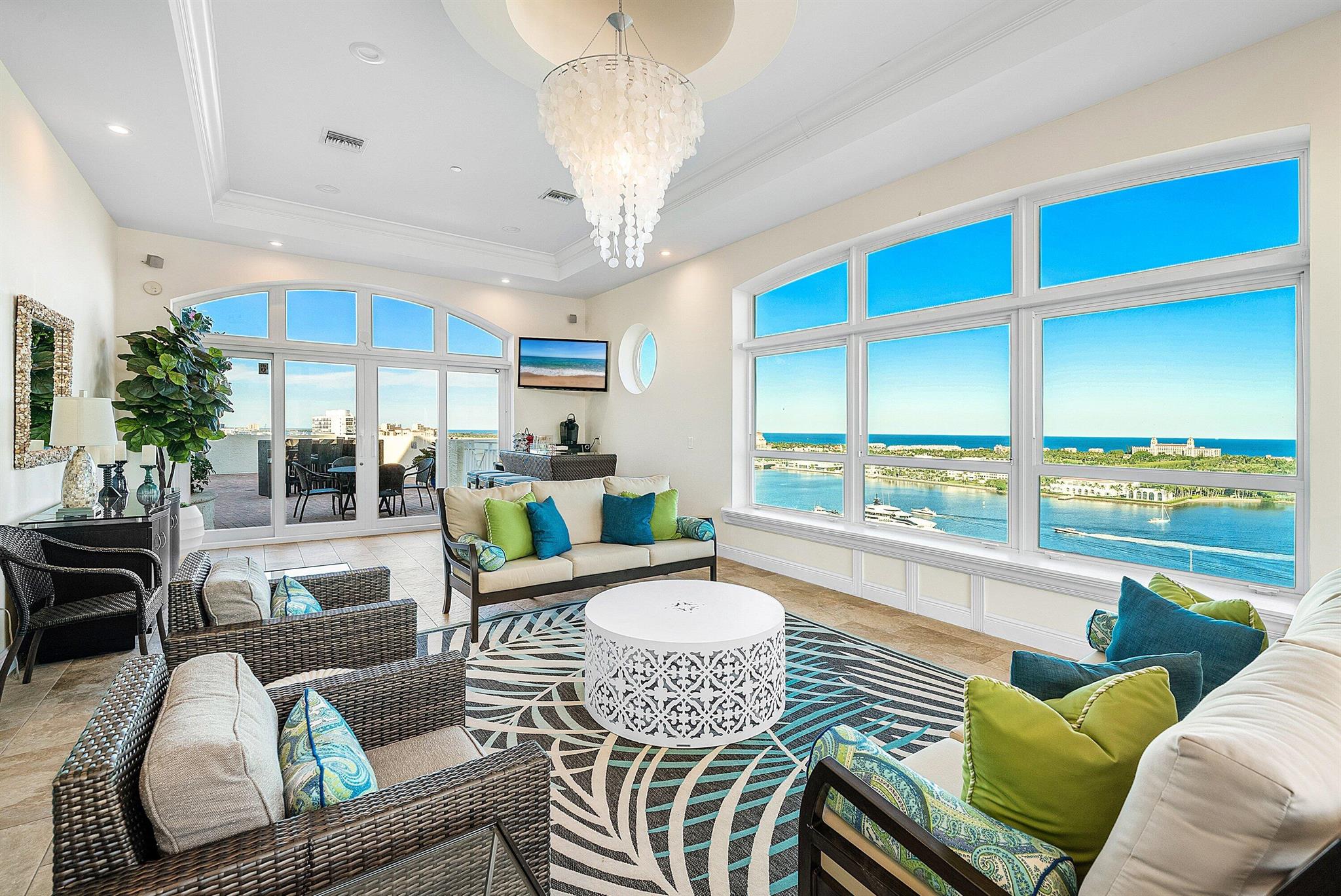 ESPLANADE GRANDE CONDO - Residential