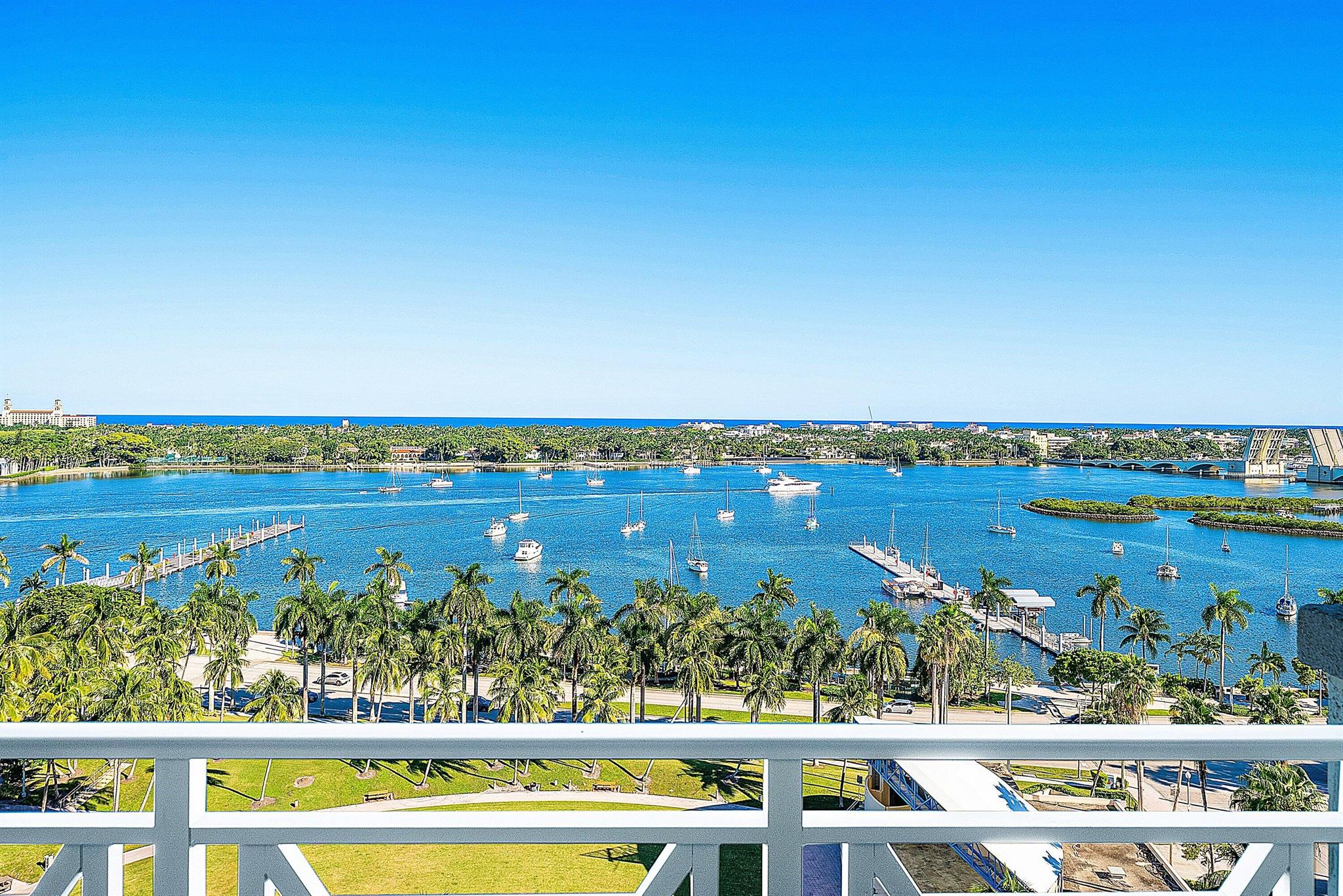 ESPLANADE GRANDE CONDO - Residential