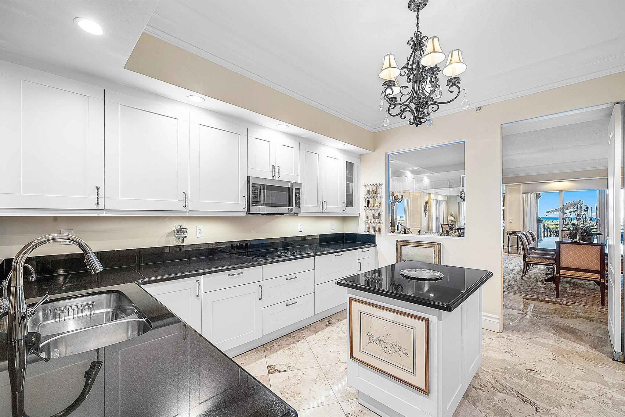 ESPLANADE GRANDE CONDO - Residential