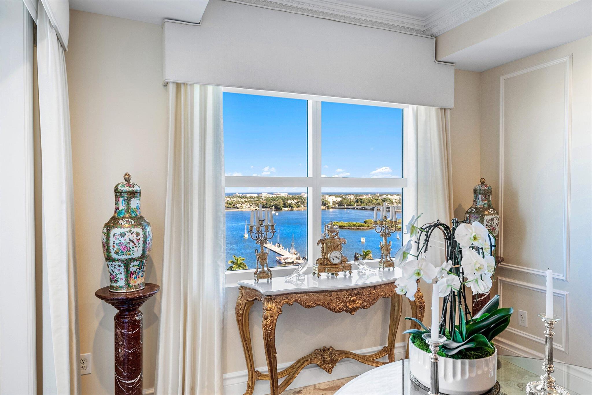 ESPLANADE GRANDE CONDO - Residential