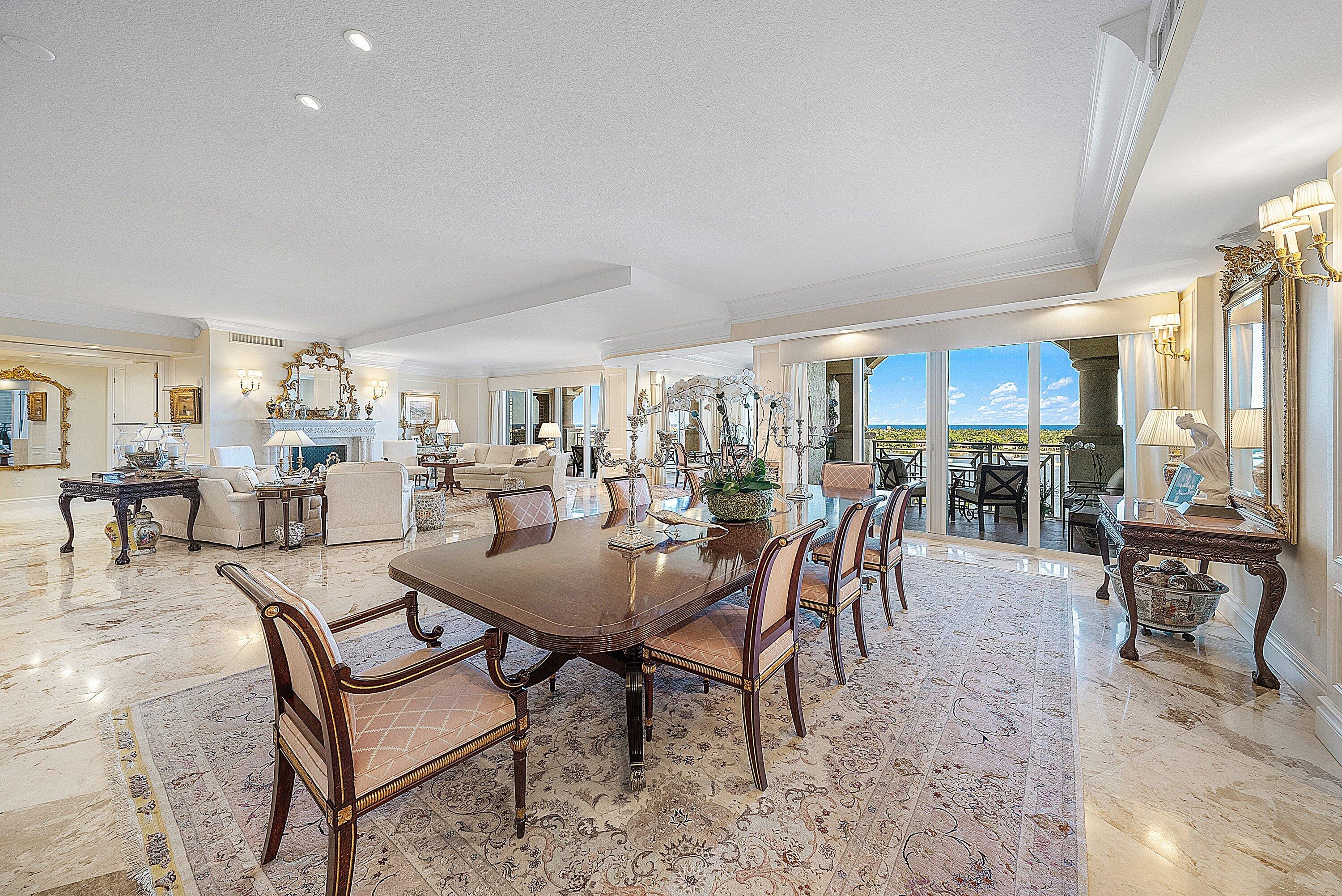 ESPLANADE GRANDE CONDO - Residential