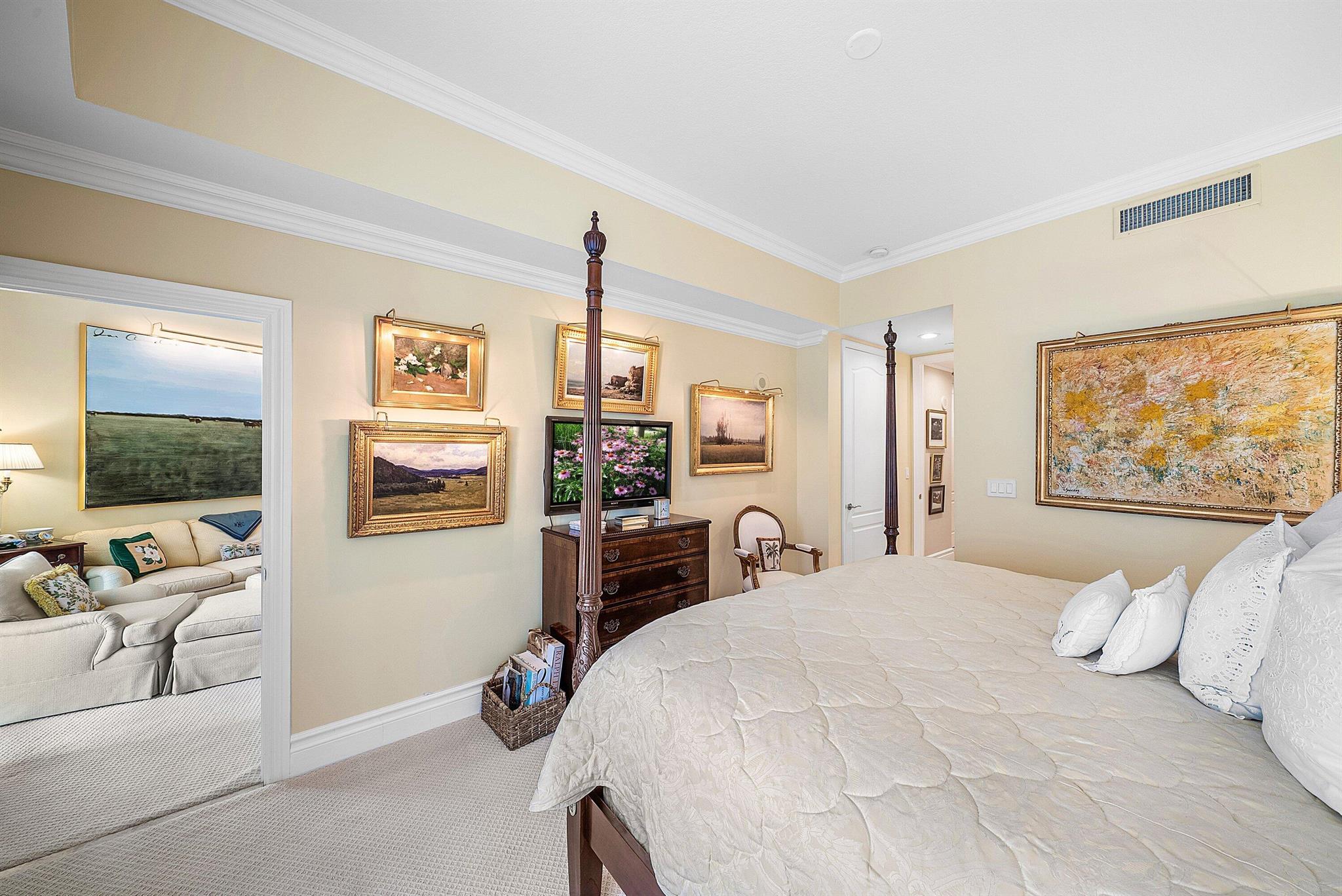 ESPLANADE GRANDE CONDO - Residential