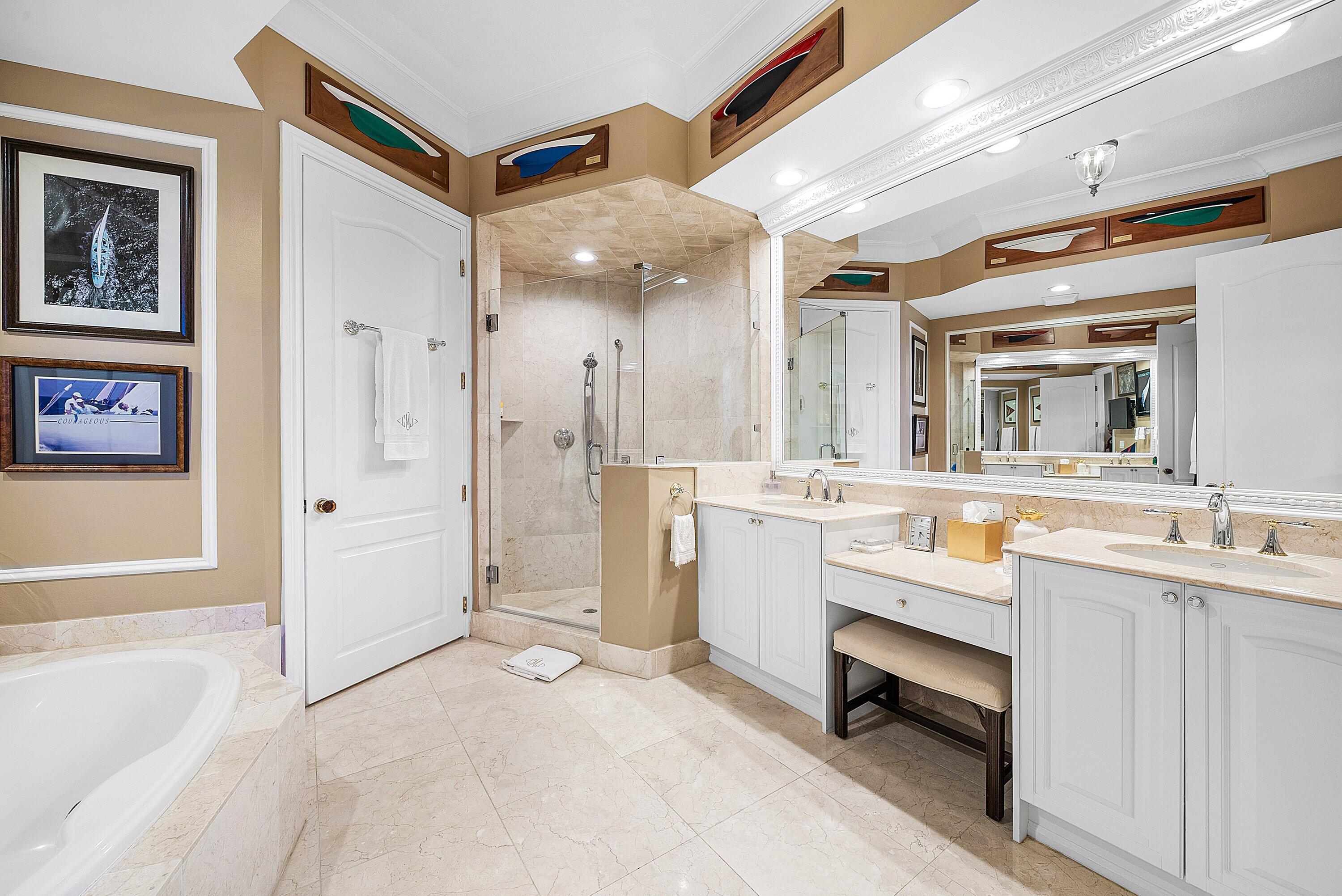 ESPLANADE GRANDE CONDO - Residential