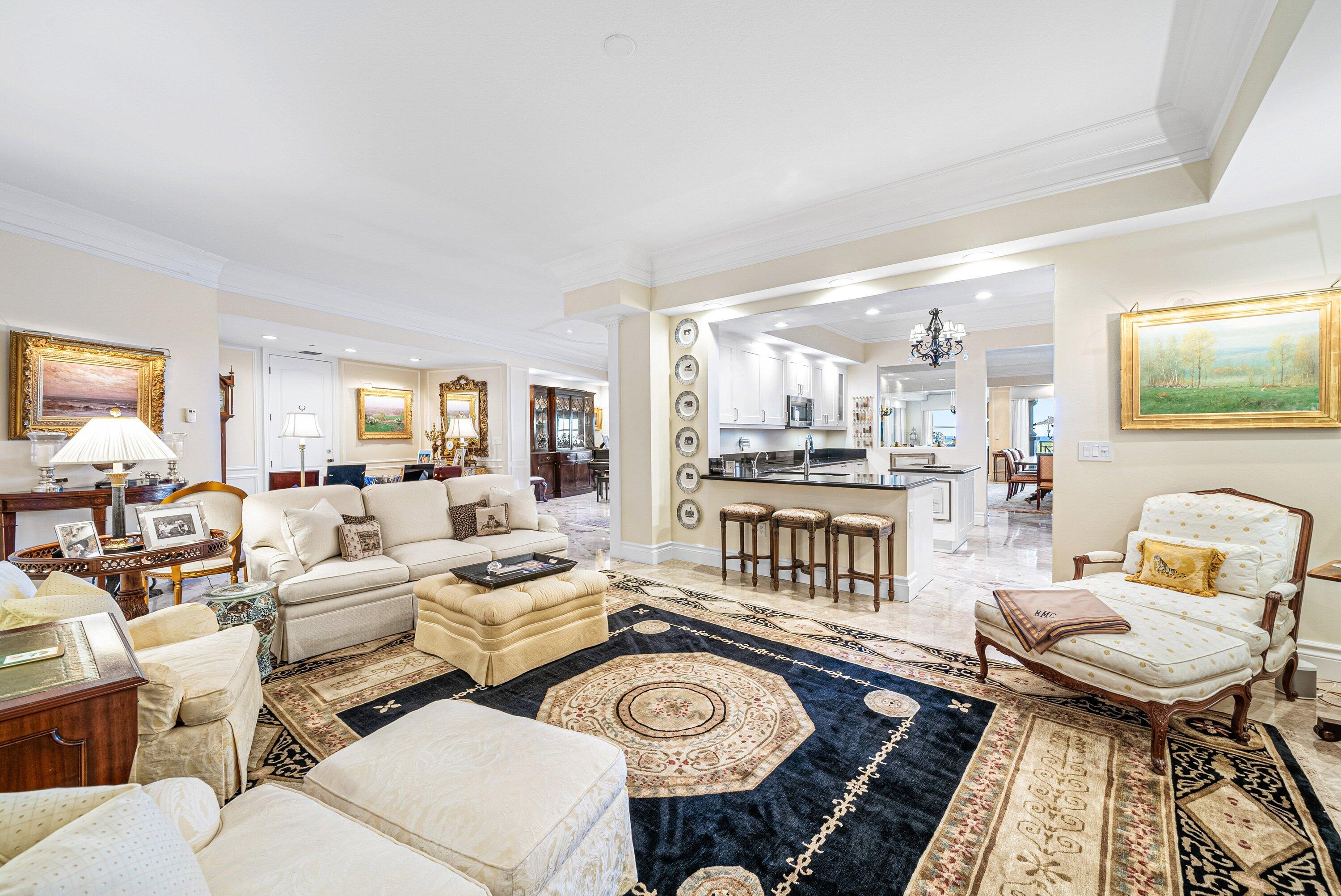 ESPLANADE GRANDE CONDO - Residential