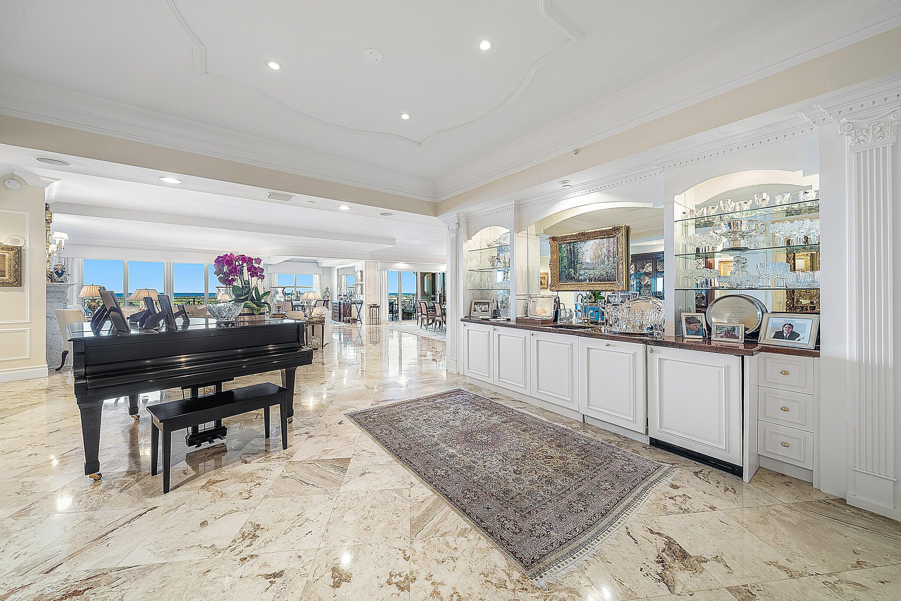 ESPLANADE GRANDE CONDO - Residential