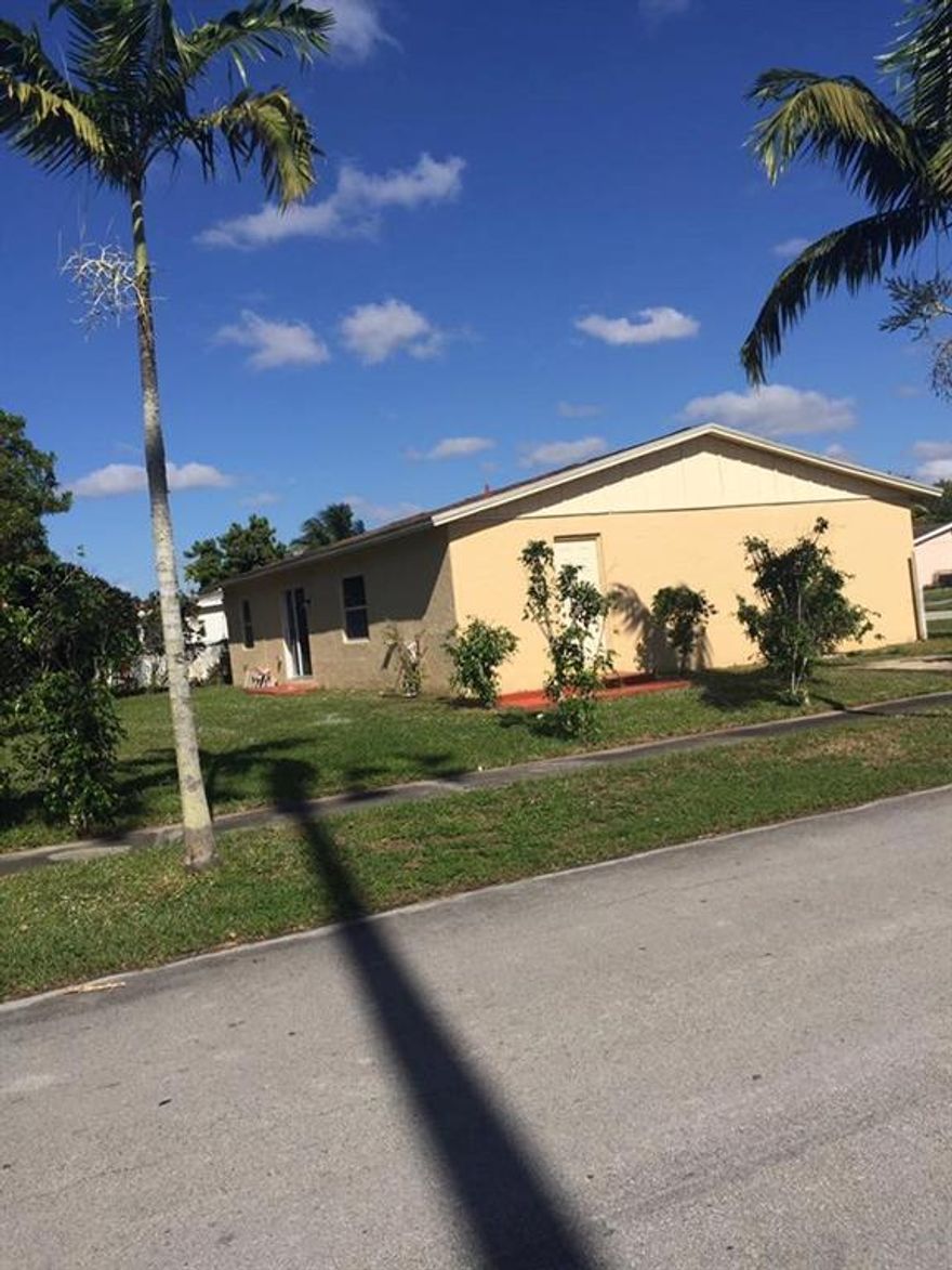 UPGRADED UNIT. NEW WINDOW INSTALL WITH HURRICANE IMPACT BY CITY CODE, BRAND NEW KITCHEN, NEW APPLIANCES, NEW BATHROOM. GREAT FOR FIRST TIME HOME BUYERS!