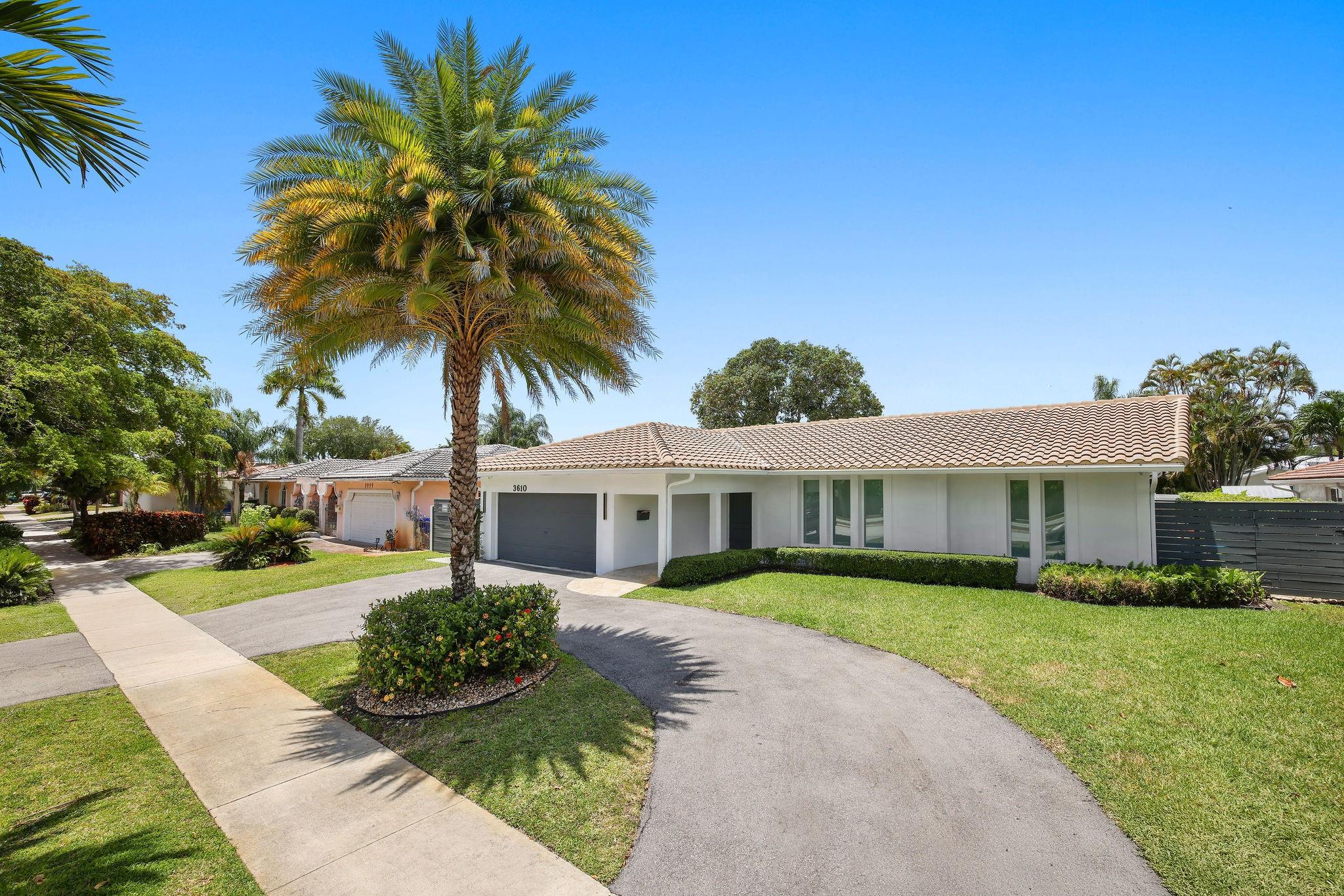 3610 N 46th Ave, Hollywood, FL, 33021/$1,250,000 1 3610 N 46th Ave