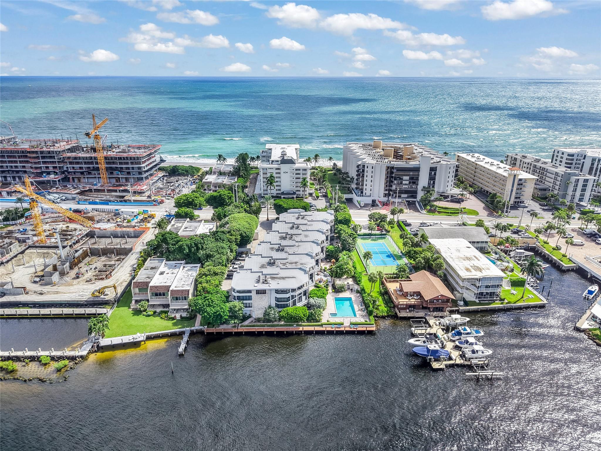 HILLSBORO WINDSOR - Residential