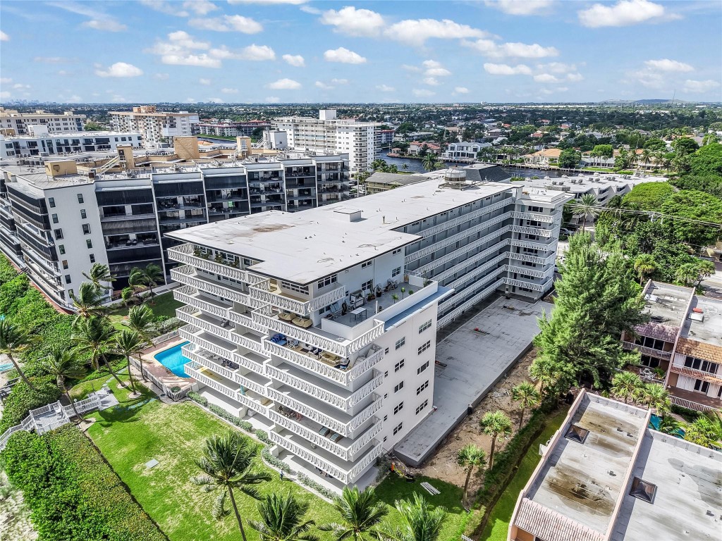 HILLSBORO WINDSOR - Residential