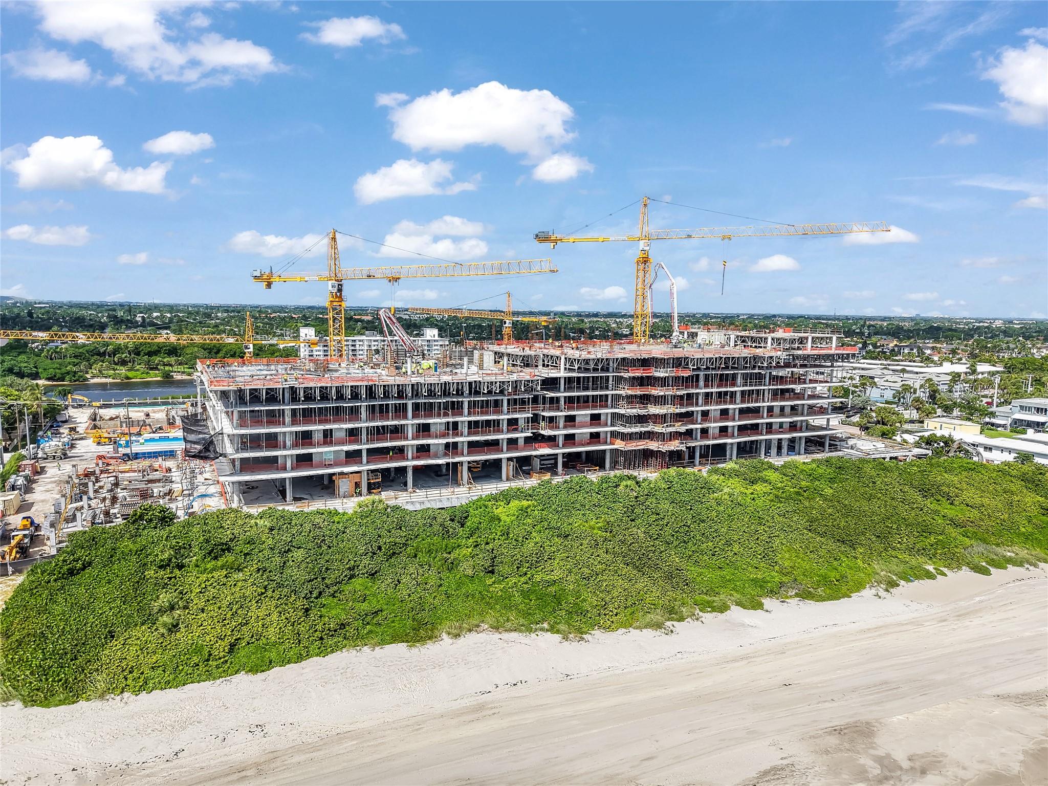 HILLSBORO WINDSOR - Residential