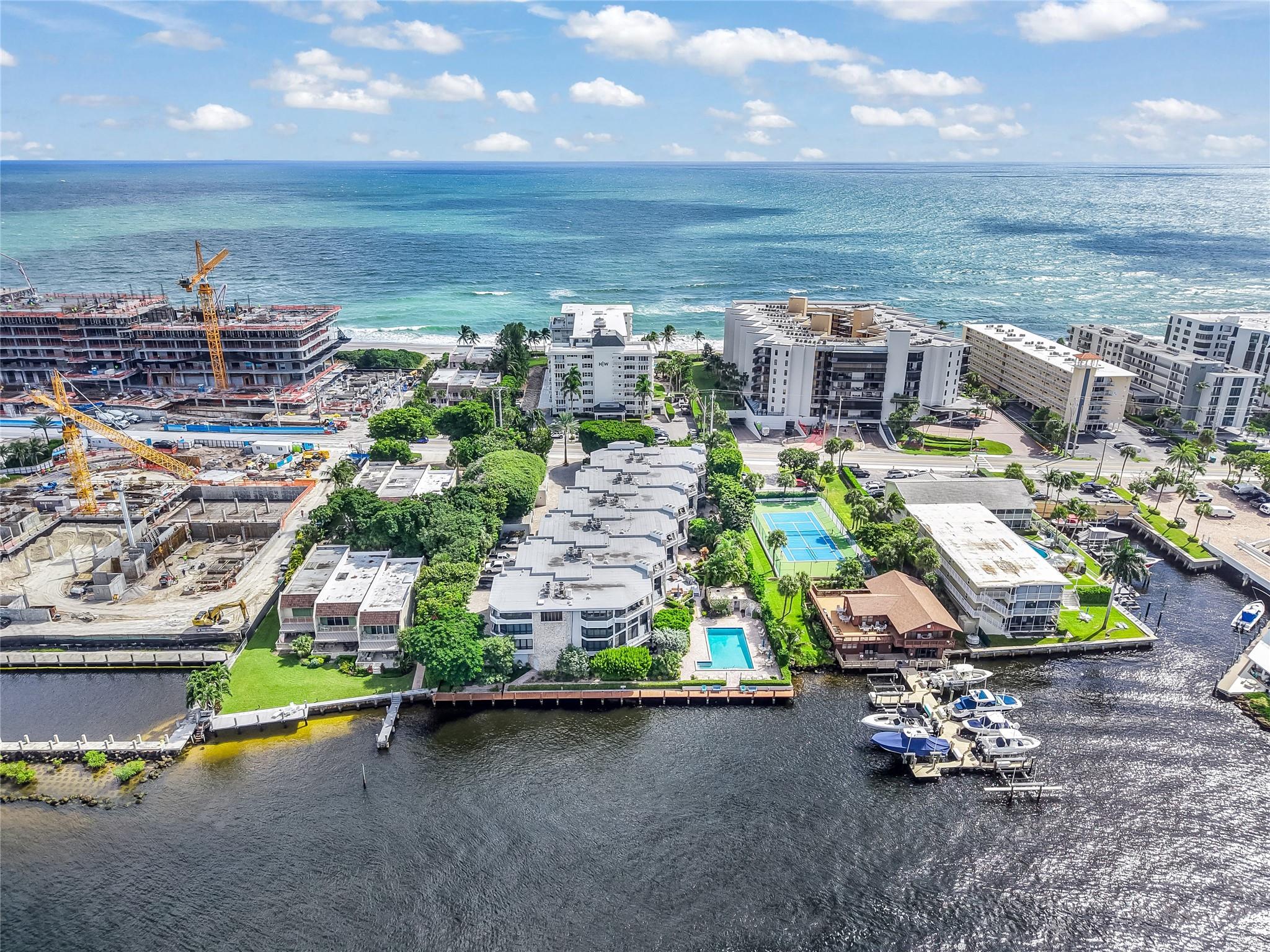 HILLSBORO WINDSOR - Residential